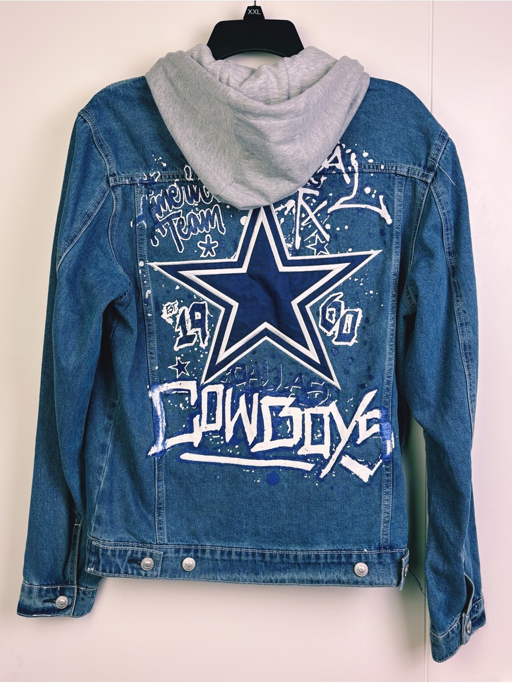 Dallas Cowboys The Wild Collective Denim Hooded Jacket Mens Small NFL - Picture 6 of 11